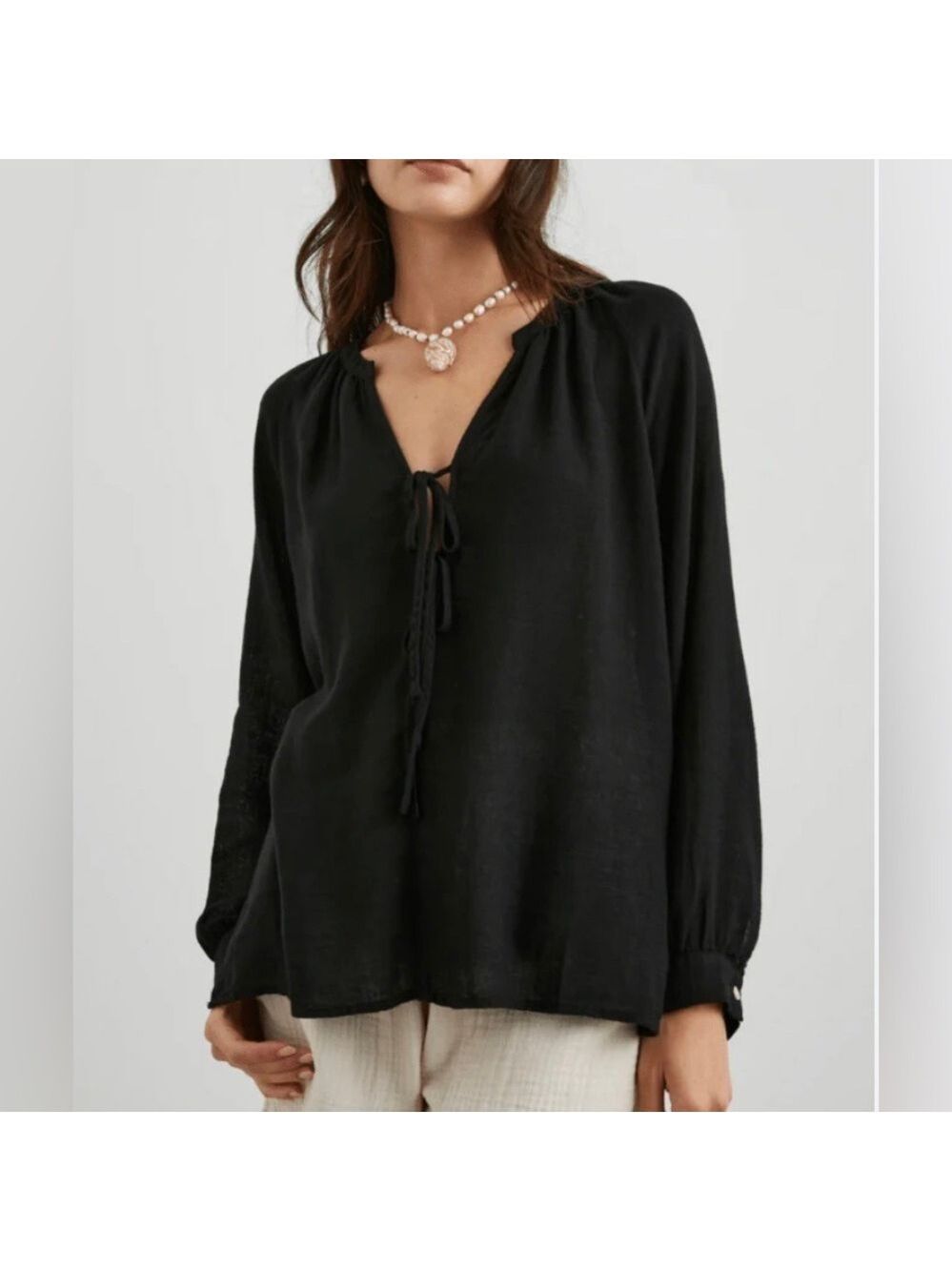 108.Loft| Flowly long sleeve blouse.